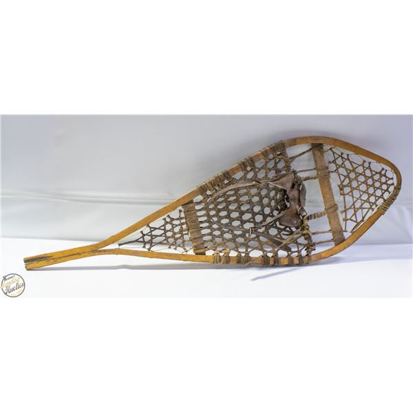 ANTIQUE TRAPPER RAYS MILE 496 ALASKA SNOW SHOE