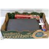 Image 1 : BOX WITH BAKING ACCESSORIES INCL. LARGE