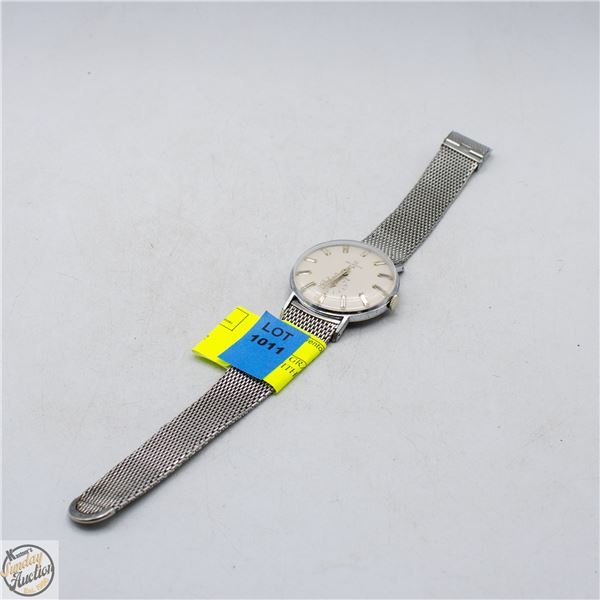 HELBROS GRAMERCY VINTAGE WATCH WITH SUB-SECOND