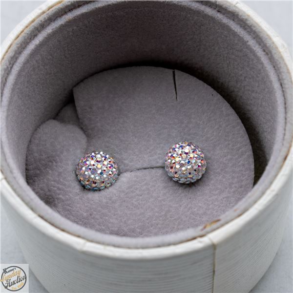 HILLBERG & BERK WHITE SPARKLE BALL STUD EARRINGS