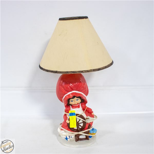 VINTAGE CERAMIC LITTLE SAILING GIRL LAMP