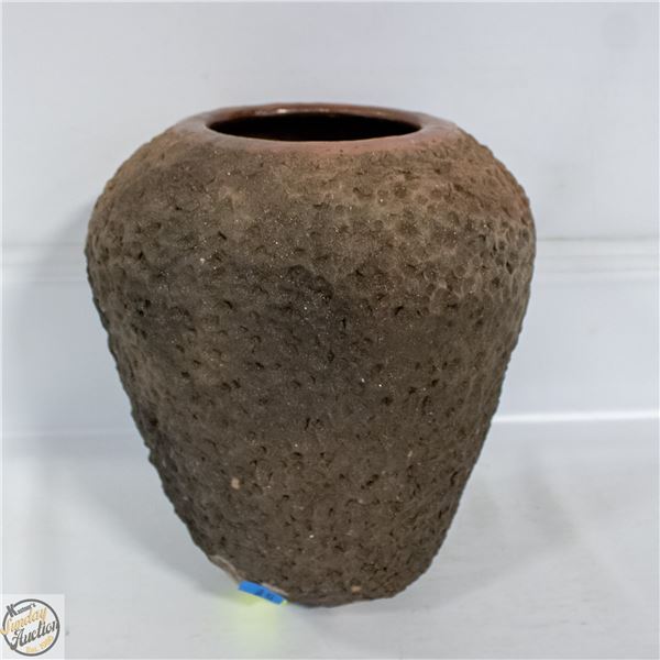TEXTURED VASE ATTRIBUTED TO MARY BORGSTROM