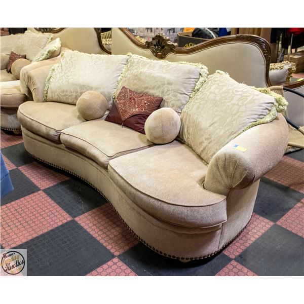 FABRIC KIDNEY SHAPED STUDDED SOFA WITH ACCENT