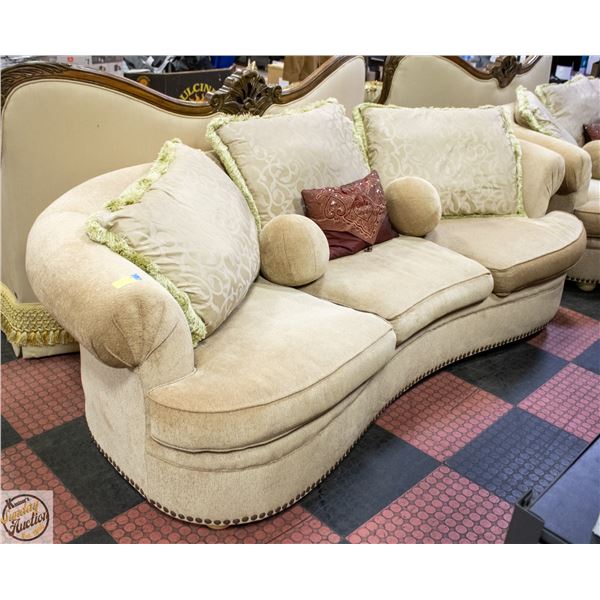 FABRIC KIDNEY SHAPED STUDDED SOFA WITH ACCENT