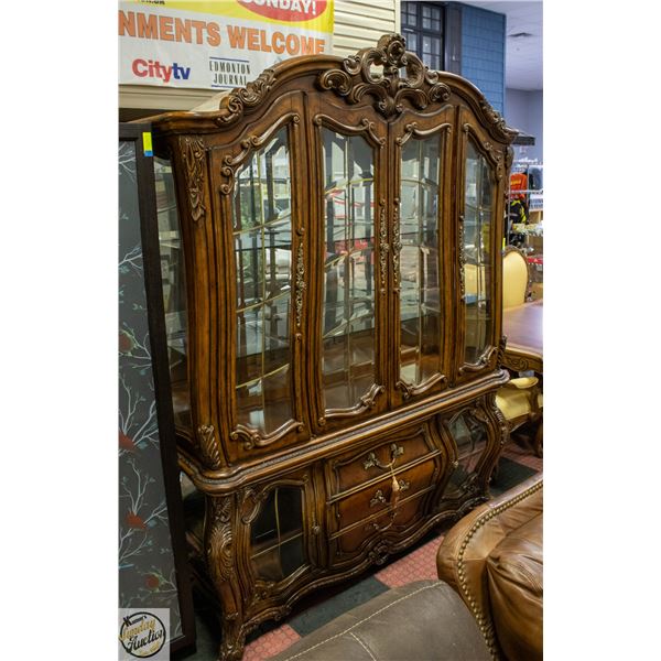 ORNATELY CARVED WOODEN CHINA CABINET CURVED GLASS
