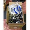 Image 1 : BOX OF ASSORTED ELECTRONIC CABLES/CORDS/WIRES