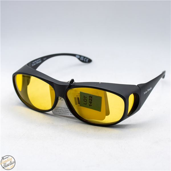 PAIR OF FOSTER GRANT NIGHT DRIVING GLASSES