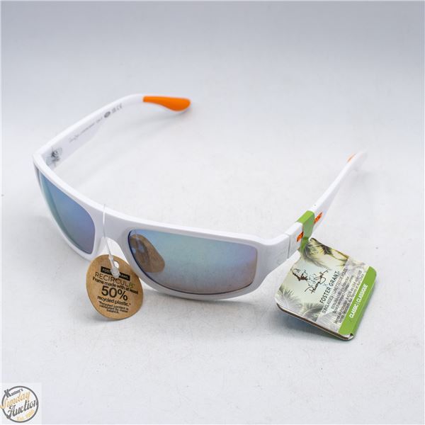 PAIR OF PANAMA JACK SUNGLASSES