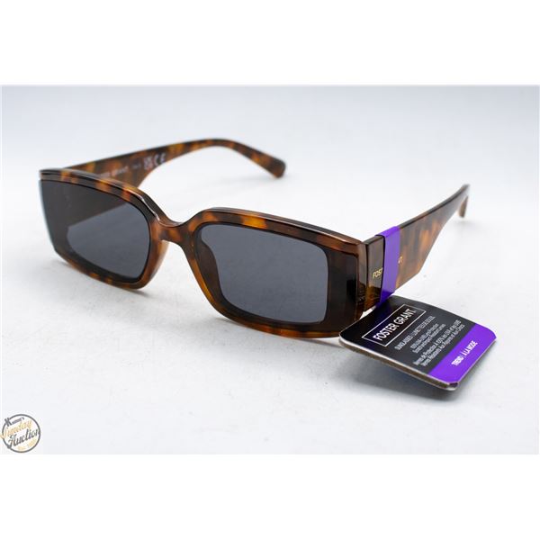 PAIR OF FOSTER GRANT SUNGLASSES
