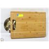 Image 1 : WOODEN CUTTING BOARD WITH HIDDEN BOWL SLOT