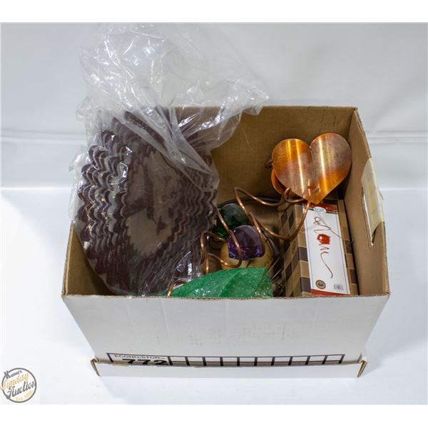 LOT OF HANDING WIND ORNAMENTS