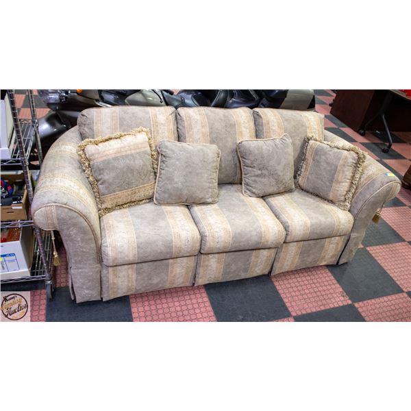 FABRIC 2 SEATER SOFA WITH TWISTED ROPE ACCENTS & 4