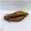Image 1 : VINTAGE CATCHER'S MITT