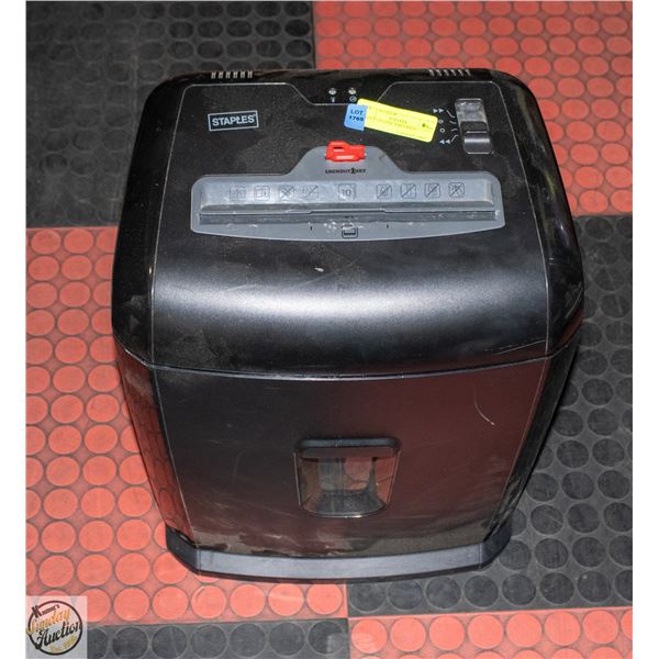 STAPLES PAPER SHREDDER