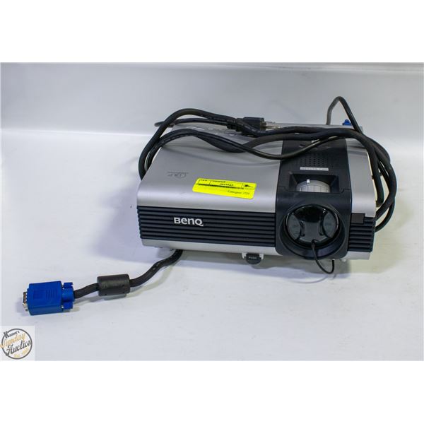 BENQ COMPUTER PROJECTOR