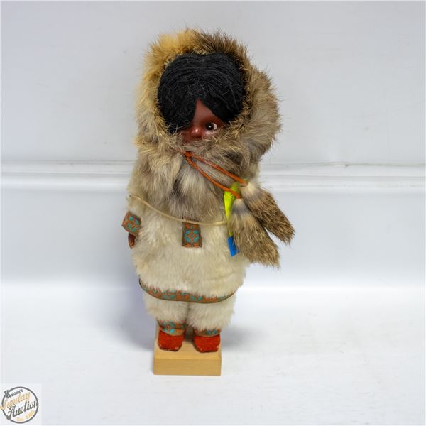 VINTAGE NATIVE AMERICAN ETHNIC DOLL ANIMAL FUR