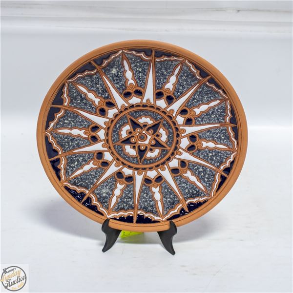 GREY / SUN – GEOMETRIC PLATE SIGNED HAND MADE