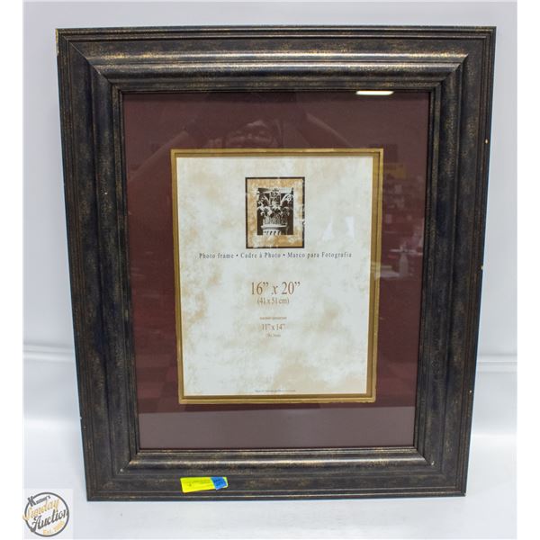 LOT OF 2 PICTURE FRAMES