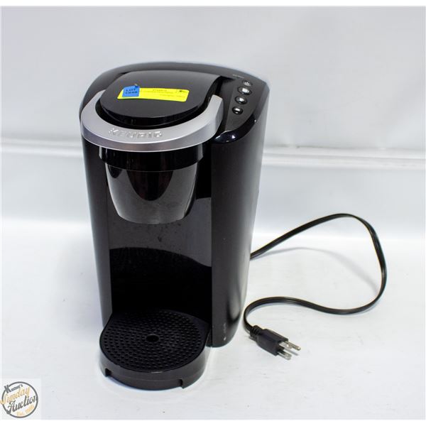 KEURIG COFFEE MACHINE