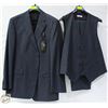 Image 1 : MENS VERSAGE COLLECTION SUIT JACKET, VEST & PANTS