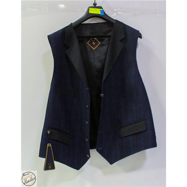 MENS DAVID SUIT VEST SIZE 50R
