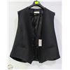 Image 1 : MENS CALVARESI SUIT VEST SIZE 50