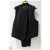 Image 1 : MENS HORST MADE IN ITALY SUIT VEST AND PANTS SZ