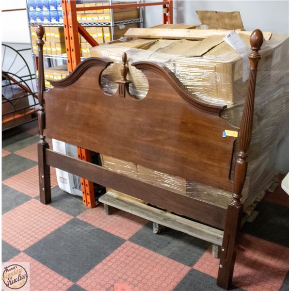 WOODEN HEADBOARD QUEEN SIZE