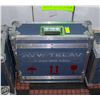 Image 1 : DURABLE SHIPPING CASE: H 6" W 20" L 20"