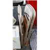 Image 1 : LOT OF FOLDING CHAIRS