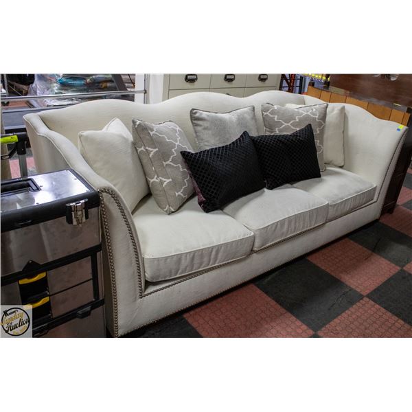 BAILIFF SEIZED: OFF WHITE CREAM STUDDED SCALLOPED