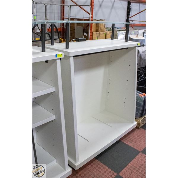 BAILIFF SEIZED: CLOTHING RACK 24" X 48" X 48"