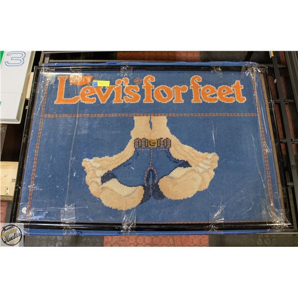 VINTAGE LEVIS FOOT RUG