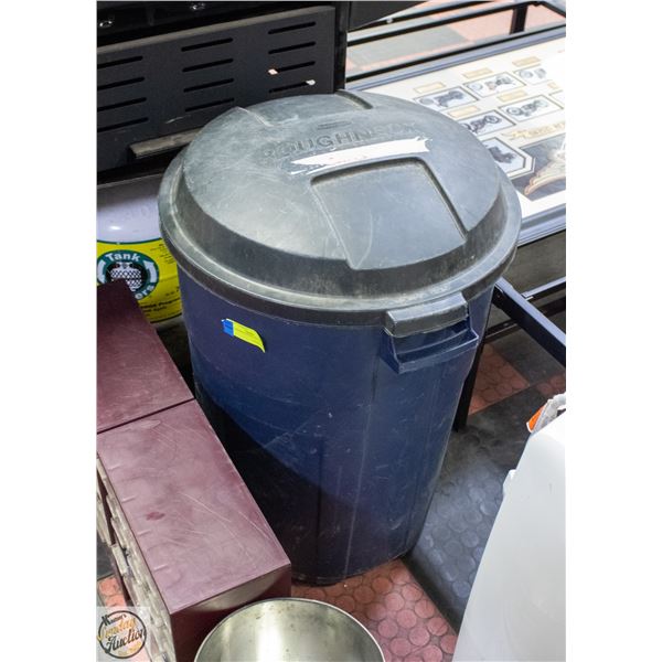GARBAGE CAN WITH LID