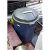 Image 1 : GARBAGE CAN WITH LID