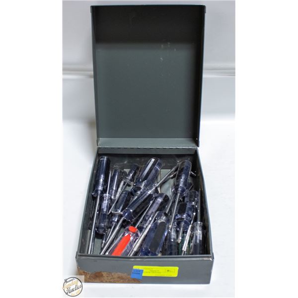 SET OF SCREW DRIVERS