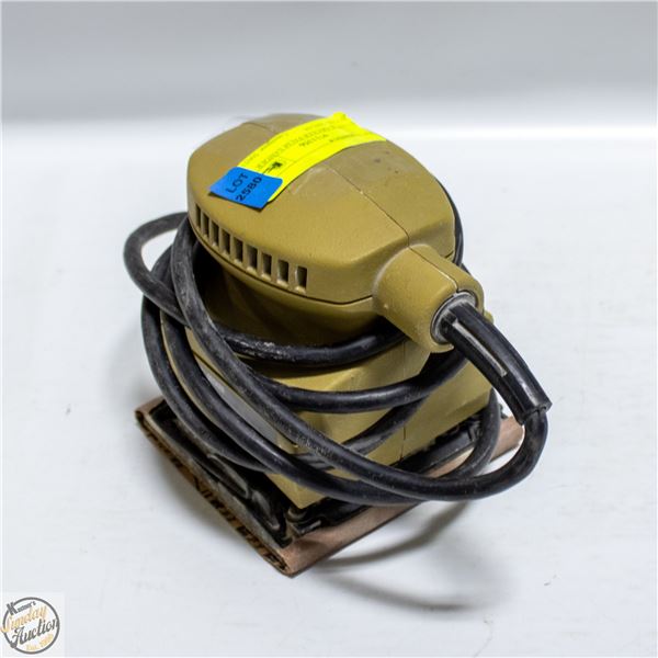 BLACK & DECKER PALM SANDER MODEL 7443-04