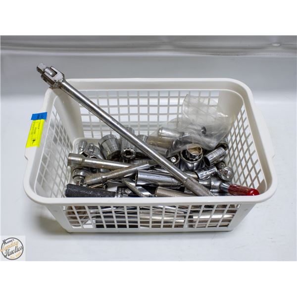 LOT OF SOCKETS AND ATTACHMENTS