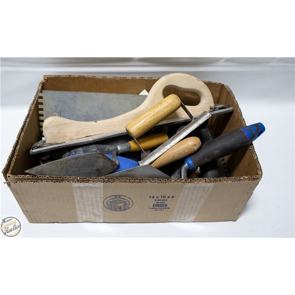 BOX W/ ASSORTMENT OF MASONARY TOOLS