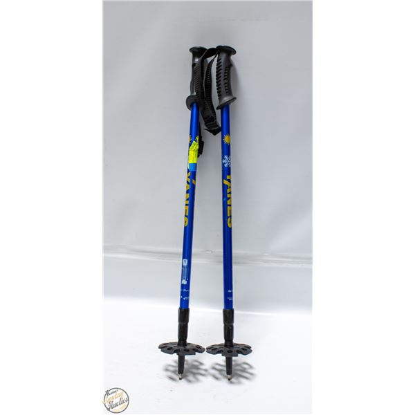 YANES TELESCOPIC HIKING TREKKING POLE IN BLUE.