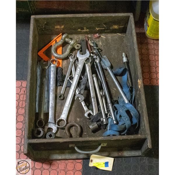 "POLICE SEIZURE" FLAT OF ASSORTED TOOLS