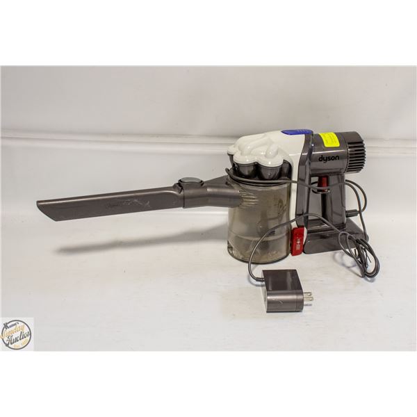 DYSON DC 30 HAND HELD VACUUM WITH CHARGER