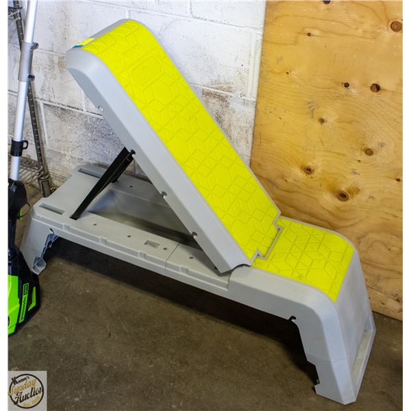 LEIKEFITNESS ADJUSTABLE WORKOUT BENCH