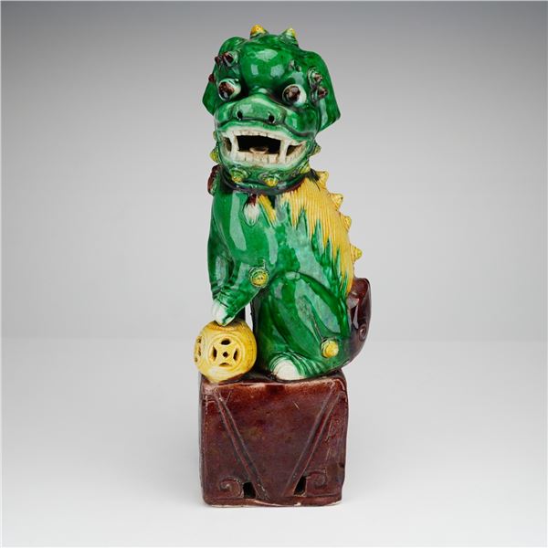 Chinese Sancai-Glazed Ceramic Foo Dog Figurine