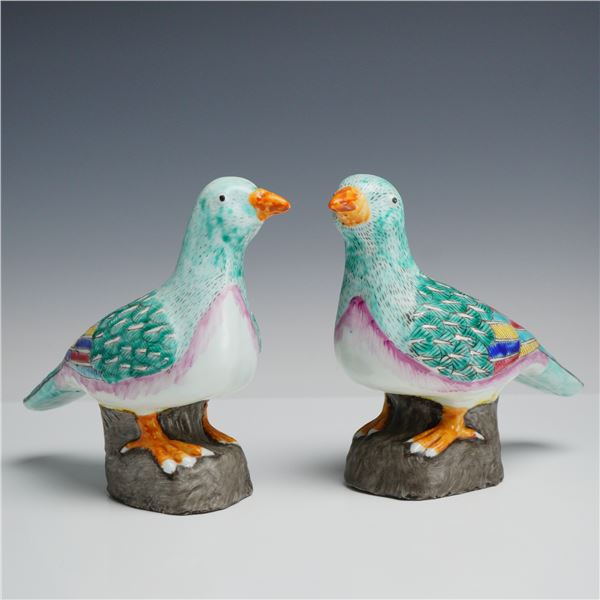 2pc Chinese Qing Dynasty Style Ceramic Dove Figurines