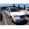 Image 2 : 2014 Chrysler Town and Country