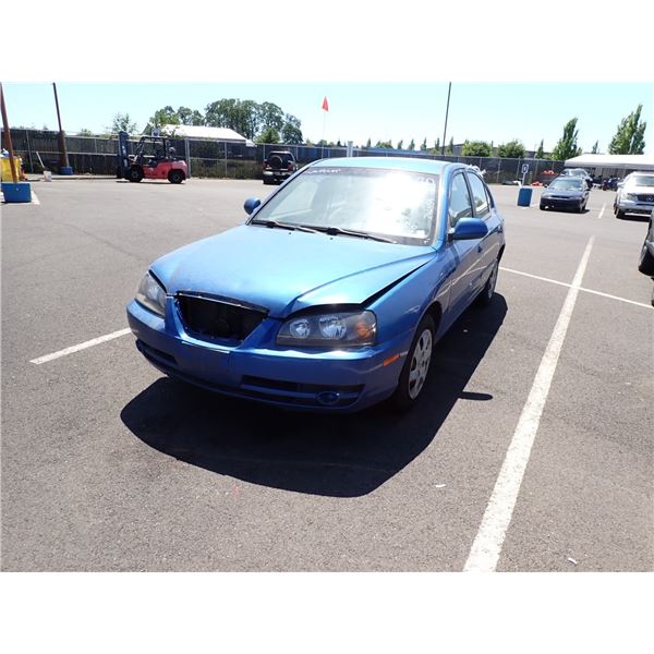 2004 Hyundai Elantra RUNS WITH MECHANICAL PROBLEMS