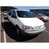 Image 2 : 2000 Toyota Sienna