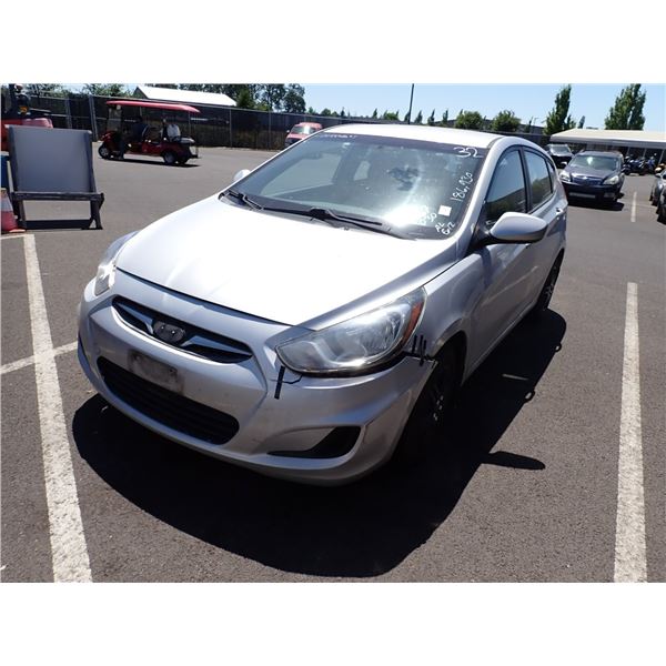 2013 Hyundai Accent RUNS WITH MECHANICAL PROBLEMS