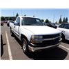 Image 2 : 2000 Chevrolet Silverado 1500 RUNS WITH MECHANICAL PROBLEMS